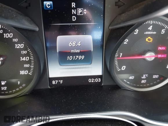 ✅ 2015 Mercedes-Benz C 300 Luxury • VIN: 55SWF4KB8FU005678 • Lot: 43317698. Listed on IAAI with 101,799 mi. Free auction sales archive from the USA and detailed vehicle history report at DreamBid. Image 7.