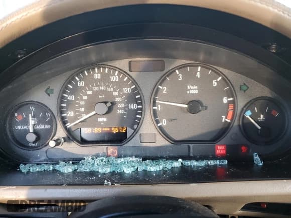 ✅ 1999 BMW Z3 2.8 • VIN: 4USCH3339XLF40157 • Lot: 43784515. Wystawiony na Copart z przebiegiem 158 189 mil. Bezpłatny archiwum sprzedaży aukcyjnych z USA i szczegółowy raport historii pojazdu na DreamBid. Zdjęcie 9.