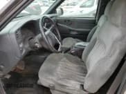 ✅ 2002 Chevrolet Blazer LS • VIN: 1GNDT13W52K169699 • Lot: 45846975. Wystawiony na Copart z przebiegiem 292 270 mil. Bezpłatny archiwum sprzedaży aukcyjnych z USA i szczegółowy raport historii pojazdu na DreamBid. Zdjęcie 7.