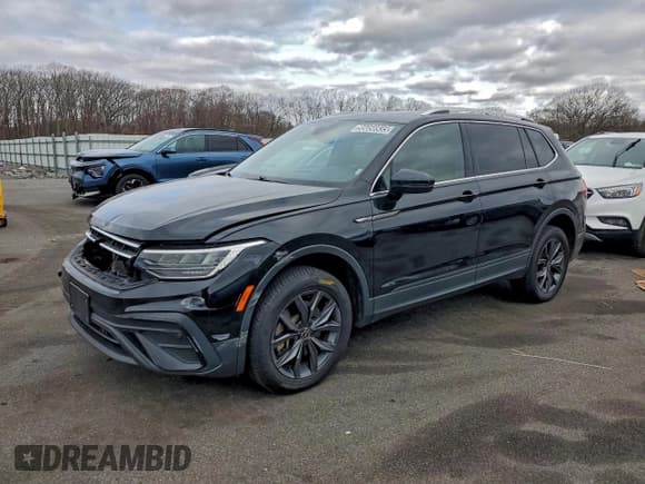 ✅ 2022 Volkswagen Tiguan SE • VIN: 3VV2B7AX2NM133663 • Лот: 95056935. Опубликован ранее на Copart с пробегом 97 393 миль. Бесплатный доступ к архиву аукционных продаж из США и подробный отчёт об истории автомобиля на DreamBid. Изображение 1.