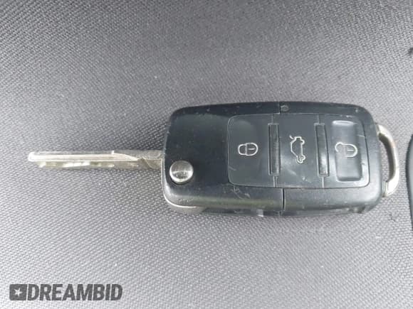 ✅ 2007 Volkswagen Jetta • VIN: 3VWGG71K67M140089 • Лот: 42173711. Опубликован ранее на IAAI с пробегом 87 760 миль. Бесплатный доступ к архиву аукционных продаж из США и подробный отчёт об истории автомобиля на DreamBid. Изображение 11.