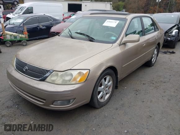 ✅ 2001 Toyota Avalon XLS • VIN: 4T1BF28B81U137802 • Лот: 43602276. Опубликован ранее на IAAI с пробегом 258 914 миль. Бесплатный доступ к архиву аукционных продаж из США и подробный отчёт об истории автомобиля на DreamBid. Изображение 2.