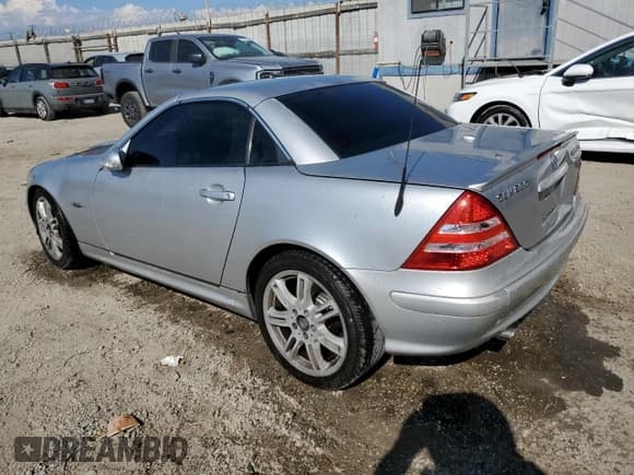 ✅ 2004 Mercedes-Benz SLK 230/320 • VIN: WDBKK49F24F305678 • Lot: 80880565. Wystawiony na Copart z przebiegiem 185 884 mil. Bezpłatny archiwum sprzedaży aukcyjnych z USA i szczegółowy raport historii pojazdu na DreamBid. Zdjęcie 2.