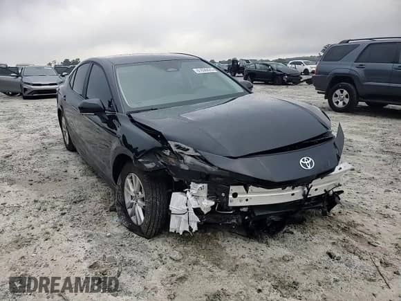 2025 Toyota Camry LE with VIN 4T1DAACK6SU196115, listed as a Copart auction lot 81836425 with 5,440 mi miles and Salvage title. Bid and sale history available at DreamBid. Image 13.