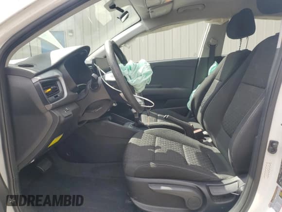 ✅ 2021 Kia Rio LX • VIN: 3KPA24AD7ME425140 • Lot: 70836265. Listed on Copart with 47,909 mi. Free auction sales archive from the USA and detailed vehicle history report at DreamBid. Image 7.