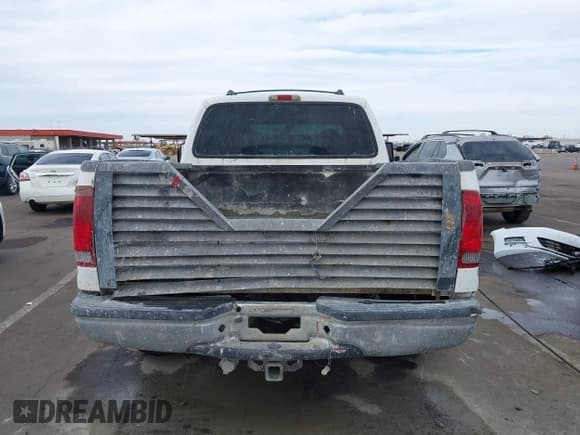 ✅ 1999 Ford F-250 XL • VIN: 1FTNX20F7XEE09160 • Lot: 41730434. Listed on IAAI with 261,564 mi. Free auction sales archive from the USA and detailed vehicle history report at DreamBid. Image 17.