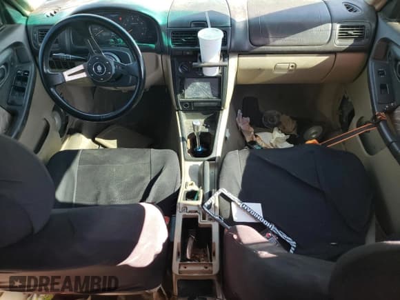 ✅ 1998 Subaru Forester L • VIN: JF1SF6359WG705998 • Lot: 70303674. Wystawiony na Copart z przebiegiem Nie podano. Bezpłatny archiwum sprzedaży aukcyjnych z USA i szczegółowy raport historii pojazdu na DreamBid. Zdjęcie 8.