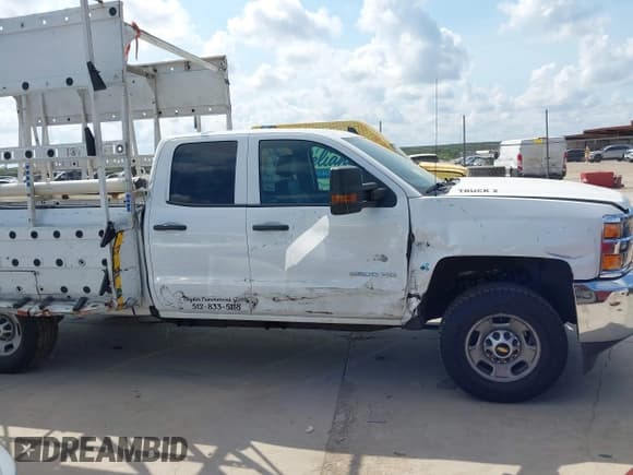 ✅ 2016 Chevrolet Silverado 2500HD Work Truck • VIN: 1GC2CUEG6GZ321432 • Lot: 42923797. Wystawiony na IAAI z przebiegiem 119 213 mil. Bezpłatny archiwum sprzedaży aukcyjnych z USA i szczegółowy raport historii pojazdu na DreamBid. Zdjęcie 13.