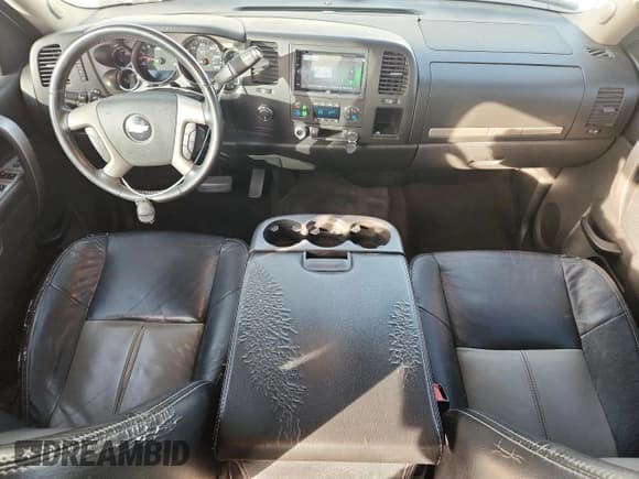 ✅ 2011 Chevrolet Silverado 1500 LT • VIN: 3GCPKSE39BG224616 • Lot: 92460105. Wystawiony na Copart z przebiegiem 223 502 mil. Bezpłatny archiwum sprzedaży aukcyjnych z USA i szczegółowy raport historii pojazdu na DreamBid. Zdjęcie 8.