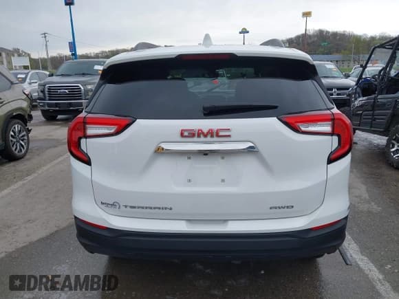 ✅ 2022 GMC Terrain SLE • VIN: 3GKALTEV2NL139045 • Lot: 41974973. Wystawiony na IAAI z przebiegiem 70 053 mil. Bezpłatny archiwum sprzedaży aukcyjnych z USA i szczegółowy raport historii pojazdu na DreamBid. Zdjęcie 17.