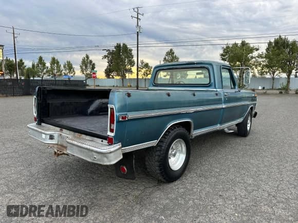 ✅ 1972 Ford F-250 • VIN: F25HRP24651 • Lot: 78498264. Listed on Copart with 34,487 mi. Free auction sales archive from the USA and detailed vehicle history report at DreamBid. Image 4.