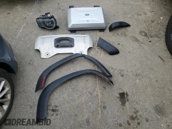 ✅ 2020 Land Rover Defender X • VIN: SALEXEEU0L2021510 • Lot: 41806055. Listed on Copart with 58,647 mi. Free auction sales archive from the USA and detailed vehicle history report at DreamBid. Image 13.