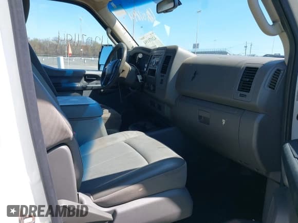 ✅ 2012 Nissan NV S • VIN: 1N6AF0LY2CN102554 • Lot: 42071194. Listed on IAAI with 250,183 mi. Free auction sales archive from the USA and detailed vehicle history report at DreamBid. Image 5.