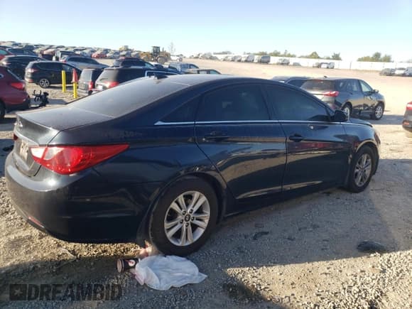 ✅ 2013 Hyundai Sonata GLS • VIN: 5NPEB4AC8DH670565 • Lot: 74192614. Listed on Copart with 184,658 mi. Free auction sales archive from the USA and detailed vehicle history report at DreamBid. Image 3.