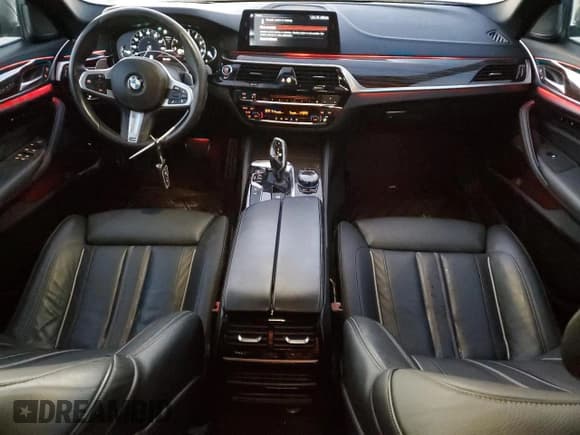 ✅ 2018 BMW 5 Series M550i xDrive • VIN: WBAJB9C5XJB049249 • Lot: 92912695. Listed on Copart with 121,090 mi. Free auction sales archive from the USA and detailed vehicle history report at DreamBid. Image 8.