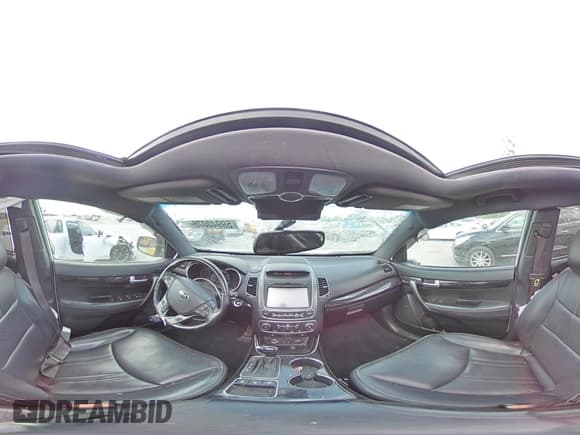 ✅ 2014 Kia Sorento SX Limited • VIN: 5XYKW4A79EG491163 • Лот: 59940075. Опубликован ранее на Copart с пробегом 302 431 миль. Бесплатный доступ к архиву аукционных продаж из США и подробный отчёт об истории автомобиля на DreamBid. Изображение 16.