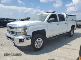 ✅ 2015 Chevrolet Silverado 2500HD LT • VIN: 1GC1KVEGXFF148406 • Lot: 64765665. Wystawiony na Copart z przebiegiem 46 185 mil. Bezpłatny archiwum sprzedaży aukcyjnych z USA i szczegółowy raport historii pojazdu na DreamBid. Zdjęcie 1.