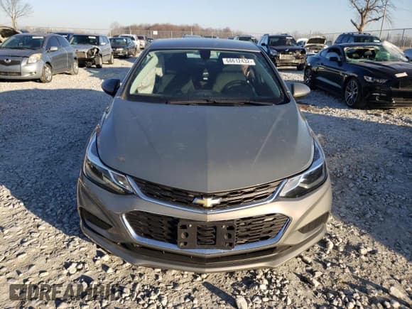 ✅ 2017 Chevrolet Cruze LT • VIN: 1G1BE5SM3H7198642 • Lot: 68612432. Listed on Copart with 86,136 mi. Free auction sales archive from the USA and detailed vehicle history report at DreamBid. Image 5.