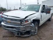 ✅ 2018 Chevrolet Silverado 2500HD Work Truck • VIN: 1GC2CUEG2JZ298724 • Lot: 41429359. Wystawiony na IAAI z przebiegiem Nie podano. Bezpłatny archiwum sprzedaży aukcyjnych z USA i szczegółowy raport historii pojazdu na DreamBid. Zdjęcie 6.