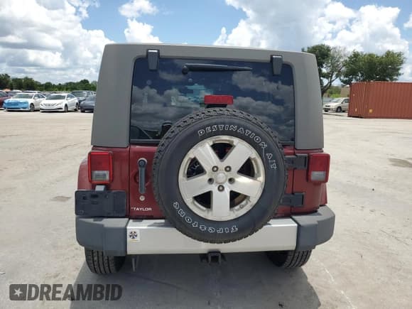✅ 2008 Jeep Wrangler Unlimited Sahara • VIN: 1J4GA59178L644314 • Lot: 62167935. Listed on Copart with 124,415 mi. Free auction sales archive from the USA and detailed vehicle history report at DreamBid. Image 6.