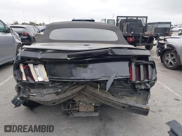 ✅ 2015 Ford Mustang GT Premium • VIN: 1FATP8FF8F5327105 • Lot: 42193645. Listed on IAAI with 105,347 mi. Free auction sales archive from the USA and detailed vehicle history report at DreamBid. Image 6.