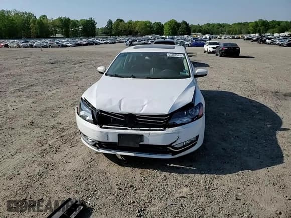 ✅ 2013 Volkswagen Passat SE • VIN: 1VWBN7A36DC001666 • Lot: 53302045. Listed on Copart with 124,992 mi. Free auction sales archive from the USA and detailed vehicle history report at DreamBid. Image 11.