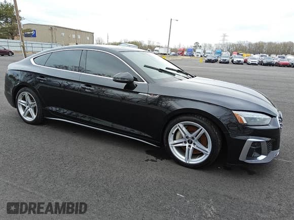 ✅ 2021 Audi A5 Sportback S line Premium Plus • VIN: WAUFACF55MA009043 • Lot: 44583465. Listed on Copart with 105,924 mi. Free auction sales archive from the USA and detailed vehicle history report at DreamBid. Image 4.