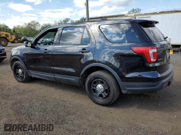 ✅ 2019 Ford Police Interceptor Utility • VIN: 1FM5K8AR2KGB44246 • Lot: 71107135. Wystawiony na Copart z przebiegiem 55 308 mil. Bezpłatny archiwum sprzedaży aukcyjnych z USA i szczegółowy raport historii pojazdu na DreamBid. Zdjęcie 2.