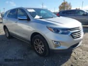 ✅ 2018 Chevrolet Equinox LT • VIN: 3GNAXSEV3JS576893 • Лот: 43523296. Опубликован ранее на IAAI с пробегом 108 440 миль. Бесплатный доступ к архиву аукционных продаж из США и подробный отчёт об истории автомобиля на DreamBid. Изображение 1.