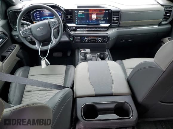 ✅ 2025 Chevrolet Silverado 1500 • VIN: 3GCUKHE80SG133333 • Лот: 66640915. Опубликован ранее на Copart с пробегом 13 203 миль. Бесплатный доступ к архиву аукционных продаж из США и подробный отчёт об истории автомобиля на DreamBid. Изображение 8.