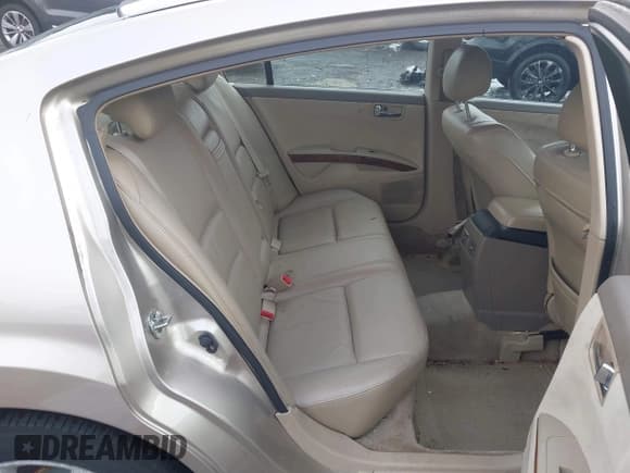 ✅ 2005 Nissan Maxima SE • VIN: 1N4BA41E35C860915 • Lot: 42489421. Listed on IAAI with 169,703 mi. Free auction sales archive from the USA and detailed vehicle history report at DreamBid. Image 8.