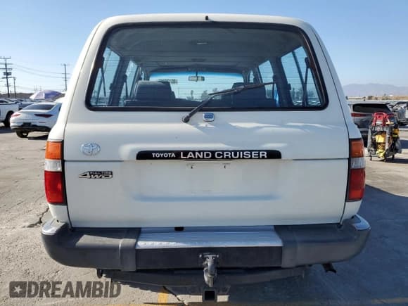 ✅ 1991 Toyota Land Cruiser • VIN: JT3FJ80W0M0022407 • Lot: 85136025. Listed on Copart with 218,871 mi. Free auction sales archive from the USA and detailed vehicle history report at DreamBid. Image 6.