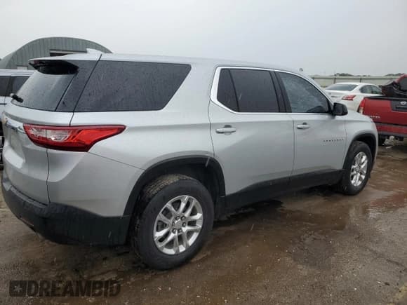 ✅ 2021 Chevrolet Traverse LS • VIN: 1GNERFKW3MJ229893 • Лот: 80007135. Опубликован ранее на Copart с пробегом 104 868 миль. Бесплатный доступ к архиву аукционных продаж из США и подробный отчёт об истории автомобиля на DreamBid. Изображение 3.