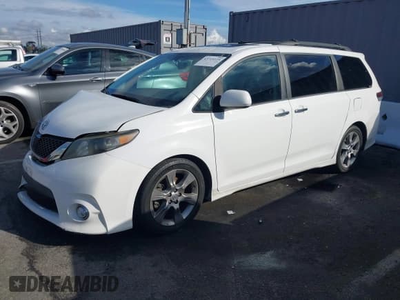 ✅ 2013 Toyota Sienna SE • VIN: 5TDXK3DC3DS404850 • Lot: 43719225. Listed on IAAI with 90,730 mi. Free auction sales archive from the USA and detailed vehicle history report at DreamBid. Image 19.
