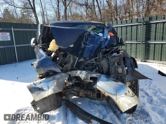 ✅ 2001 GMC Sierra 2500HD SLE • VIN: 1GTHK23U61F196385 • Lot: 42206955. Listed on Copart with Not provided. Free auction sales archive from the USA and detailed vehicle history report at DreamBid. Image 5.