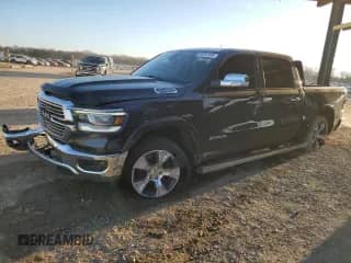 2019 Ram 1500 Laramie с VIN 1C6SRFJT4KN773514, выставлен на аукционе Copart как лот 86591834 с пробегом 80 221 миль миль и Списание • Salvage title. История ставок и продаж доступна на DreamBid. Изображение 1.