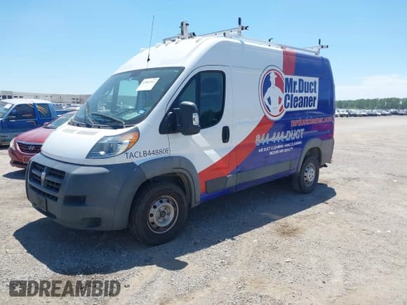 ✅ 2018 Ram ProMaster Cargo • VIN: 3C6TRVBG7JE143506 • Lot: 42802544. Wystawiony na IAAI z przebiegiem 124 895 mil. Bezpłatny archiwum sprzedaży aukcyjnych z USA i szczegółowy raport historii pojazdu na DreamBid. Zdjęcie 17.