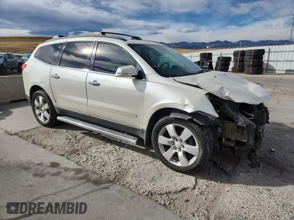 ✅ 2011 Chevrolet Traverse LTZ • VIN: 1GNKVLED5BJ193631 • Lot: 91868695. Wystawiony na Copart z przebiegiem 140 511 mil. Bezpłatny archiwum sprzedaży aukcyjnych z USA i szczegółowy raport historii pojazdu na DreamBid. Zdjęcie 4.