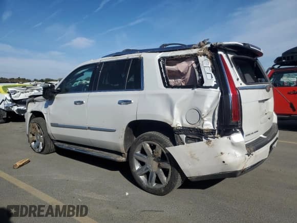 ✅ 2020 Cadillac Escalade Luxury • VIN: 1GYS4BKJ9LR194374 • Лот: 87488405. Опубликован ранее на Copart с пробегом 57 715 миль. Бесплатный доступ к архиву аукционных продаж из США и подробный отчёт об истории автомобиля на DreamBid. Изображение 2.