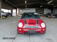 ✅ 2006 MINI Convertible S • VIN: WMWRH33596TK58837 • Lot: 69323855. Wystawiony na Copart z przebiegiem 85 617 mil. Bezpłatny archiwum sprzedaży aukcyjnych z USA i szczegółowy raport historii pojazdu na DreamBid. Zdjęcie 13.