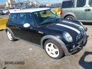 2002 MINI Hardtop with VIN WMWRC33402TC32985, listed as a IAAI auction lot 42608636 with 159,996 mi miles and . Bid and sale history available at DreamBid. Image 1.
