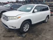 ✅ 2013 Toyota Highlander SE • VIN: 5TDZK3EH0DS104847 • Lot: 43403741. Listed on IAAI with 215,875 mi. Free auction sales archive from the USA and detailed vehicle history report at DreamBid. Image 2.