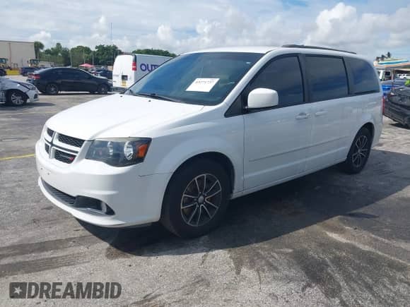 2016 Dodge Grand Caravan R/T z VIN 2C4RDGEGXGR353016, wystawiony jako IAAI lot #43271737 z przebiegiem 101 837 mil mil oraz . Historia ofert i sprzedaży dostępna na DreamBid. Obrazek 19.