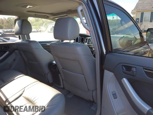 ✅ 2006 Toyota 4Runner Limited • VIN: JTEBT17R660060900 • Lot: 43501180. Listed on IAAI with 108,693 mi. Free auction sales archive from the USA and detailed vehicle history report at DreamBid. Image 8.