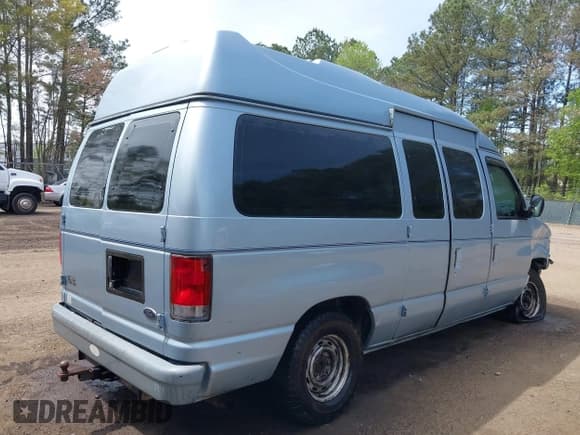 ✅ 1999 Ford Econoline Passenger XL • VIN: 1FMRE112XXHA78677 • Lot: 41973782. Listed on IAAI with 142,051 mi. Free auction sales archive from the USA and detailed vehicle history report at DreamBid. Image 4.
