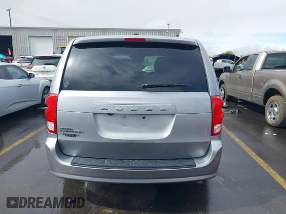 ✅ 2016 Dodge Grand Caravan SXT • VIN: 2C4RDGCG7GR366504 • Лот: 43326210. Опубликован ранее на IAAI с пробегом 141 991 миль. Бесплатный доступ к архиву аукционных продаж из США и подробный отчёт об истории автомобиля на DreamBid. Изображение 16.