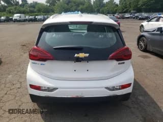 ✅ 2017 Chevrolet Bolt EV Premier • VIN: 1G1FX6S00H4174251 • Lot: 61472154. Wystawiony na Copart z przebiegiem 68 437 mil. Bezpłatny archiwum sprzedaży aukcyjnych z USA i szczegółowy raport historii pojazdu na DreamBid. Zdjęcie 6.