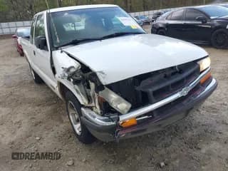 ✅ 2000 Chevrolet S-10 LS • VIN: 1GCCS19WXY8182940 • Лот: 41941118. Опубликован ранее на IAAI с пробегом 188 436 миль. Бесплатный доступ к архиву аукционных продаж из США и подробный отчёт об истории автомобиля на DreamBid. Изображение 6.