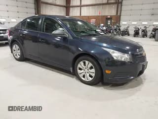 ✅ 2014 Chevrolet Cruze LS • VIN: 1G1PA5SG1E7153822 • Lot: 43535995. Wystawiony na IAAI z przebiegiem 166 563 mil. Bezpłatny archiwum sprzedaży aukcyjnych z USA i szczegółowy raport historii pojazdu na DreamBid. Zdjęcie 1.