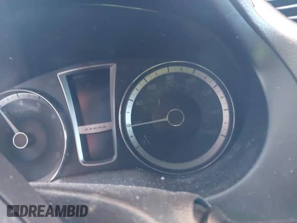 2013 Hyundai Azera z VIN KMHFG4JG5DA218679, wystawiony jako IAAI lot #41889268 z przebiegiem Nie podano mil oraz . Historia ofert i sprzedaży dostępna na DreamBid. Obrazek 7.